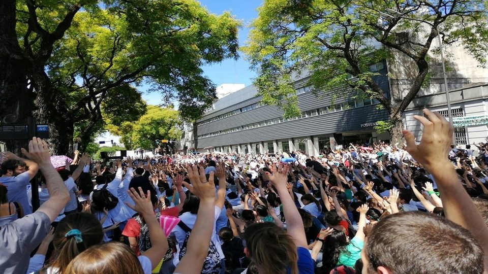 Young healthcare professionals in Buenos Aires to stage massive demonstration today