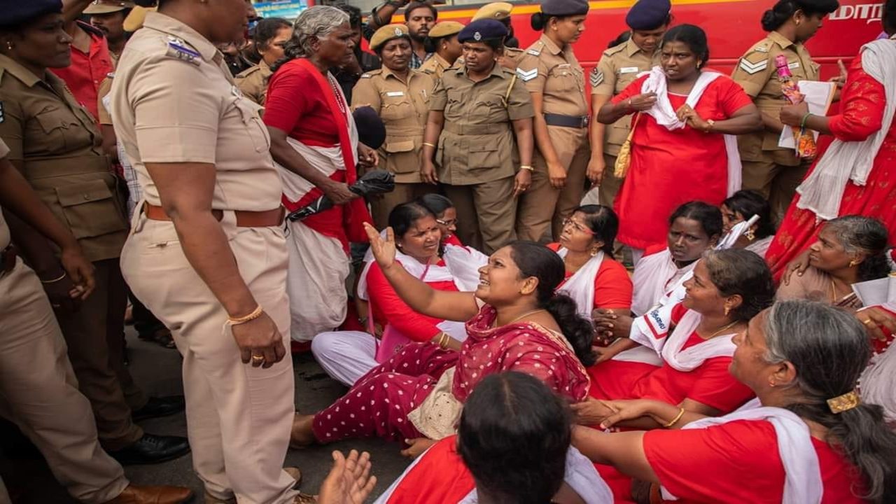 AIDWA women march
