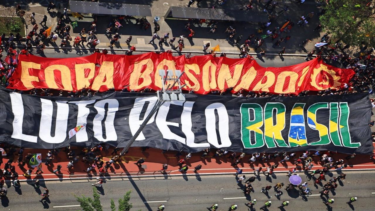 Cry of the excluded brings tens of thousands to the streets of Brazil