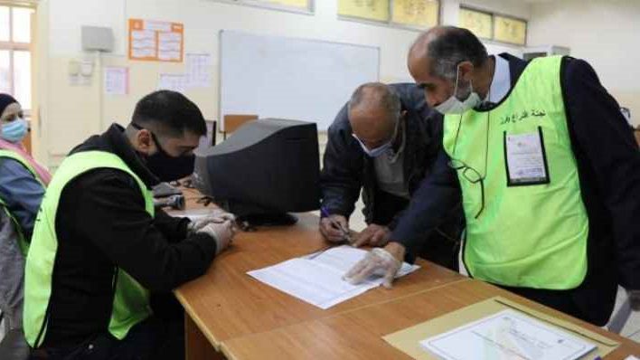 Pro-govt. groups gain advantage in Jordanian polls amid poor turnout