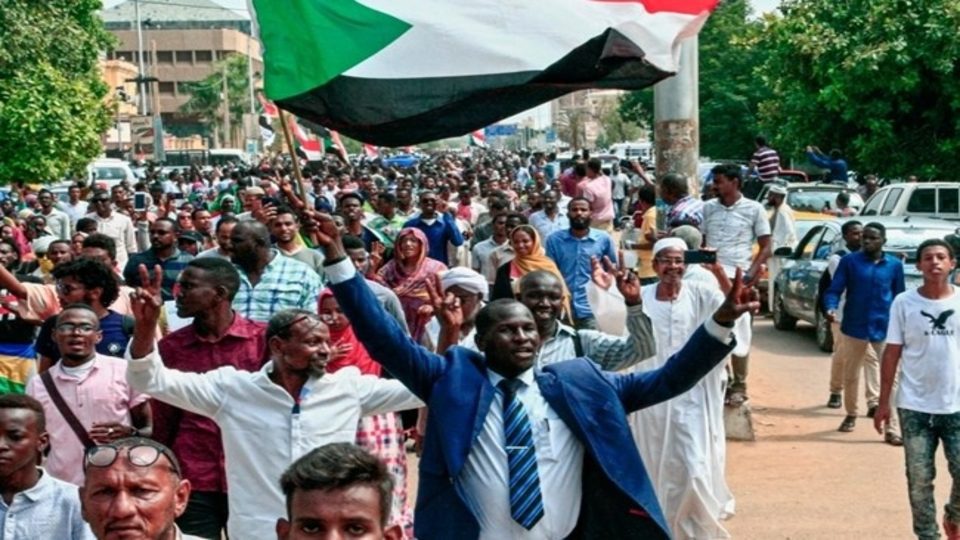 Sudanese protesters demand replacement of chief justice and attorney general