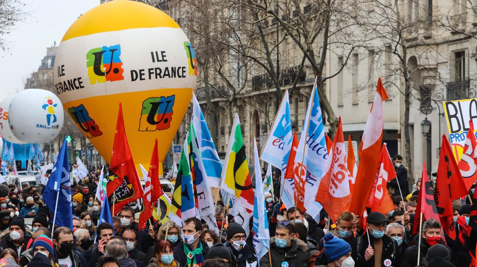 Following historic strike by French educators, government comes to the negotiating table