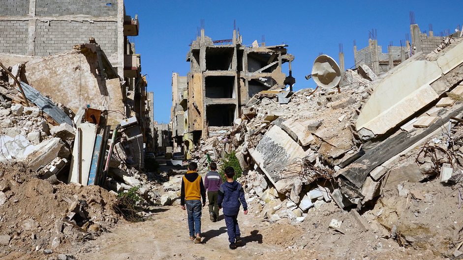 Libyan warring factions agree to protect oil production facilities