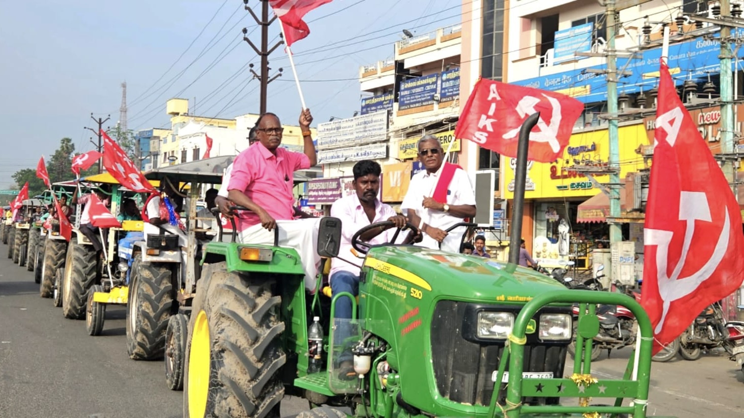 Farmers organize tractor rallies across India and issue ultimatum to the government