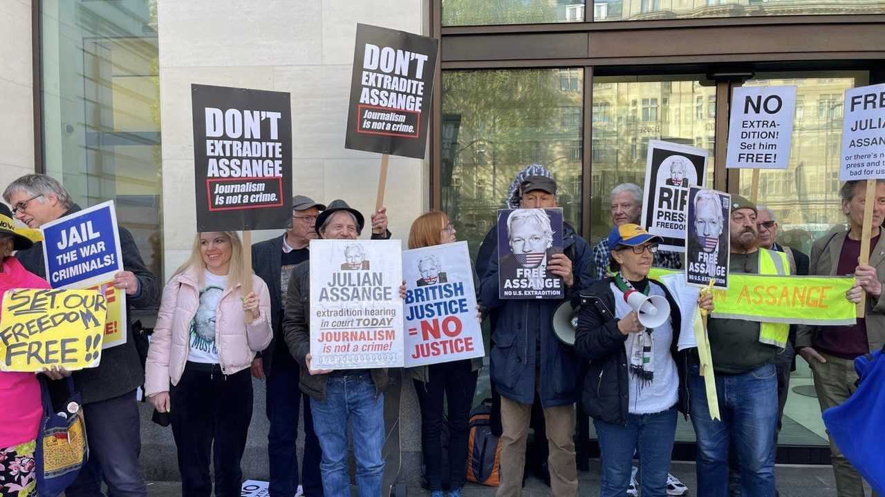 British court sanctions extradition of Julian Assange