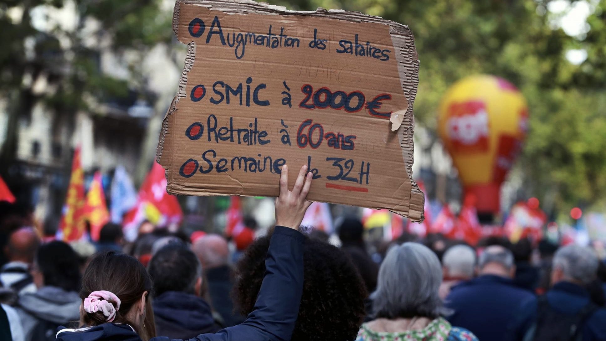 Resistance to pension reform in France intensifies