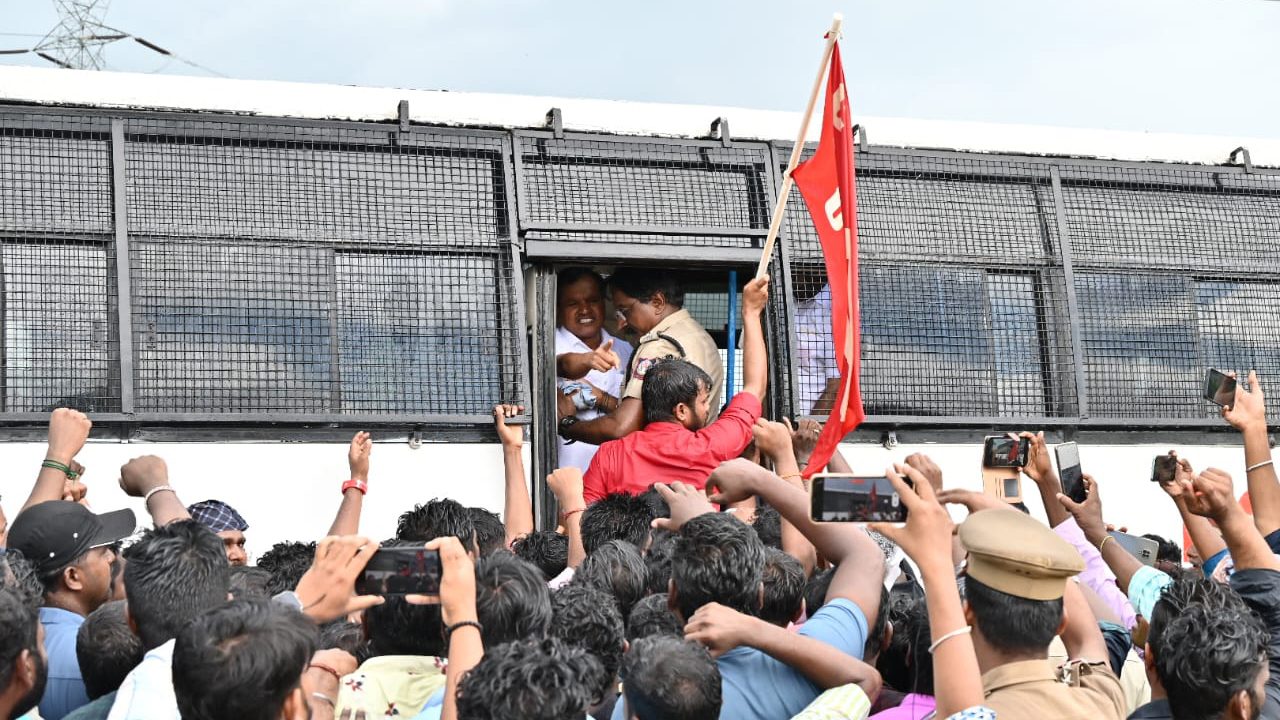 Samsung Chennai strike completes a month amidst rising state repression