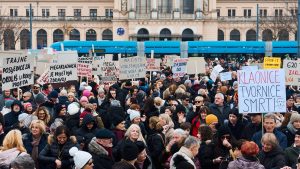 Chicken mega farm protest Croatia - BT News