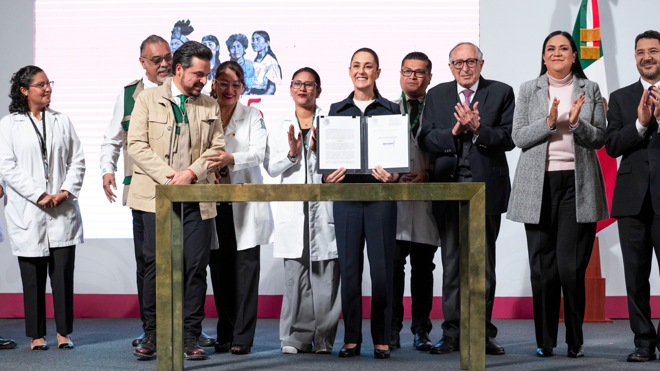 Mexico raises the flag for health sovereignty