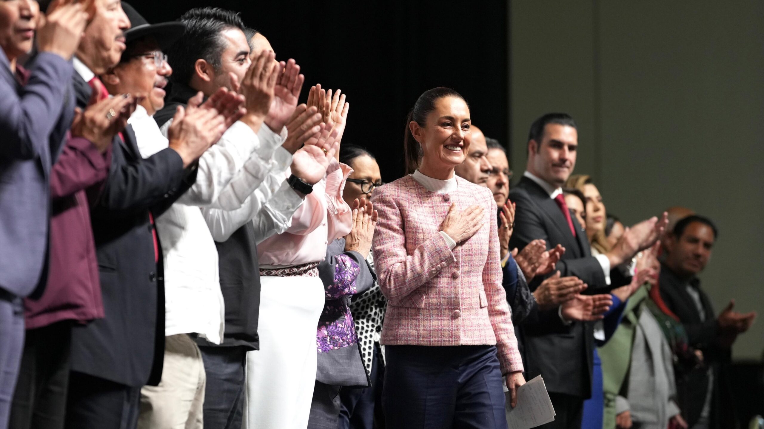 Mexico prepares for deportations as Trump launches crusade against migrants