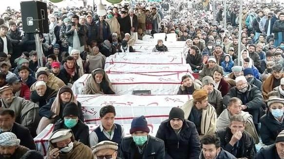11 Shia Hazara coal miners killed by members of ISIS, thousands stage protest