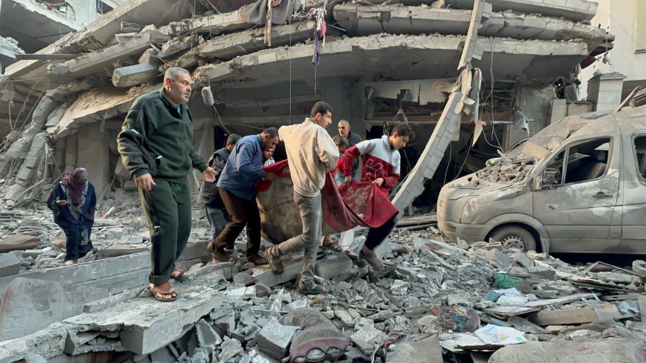 Israel continues to kill hundreds of Palestinian civilians in Gaza and West Bank