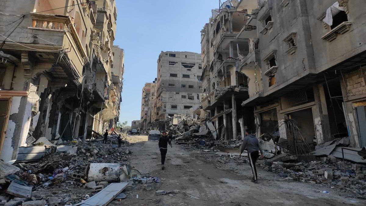 Gaza truce extended for a day, talks on to extend it further