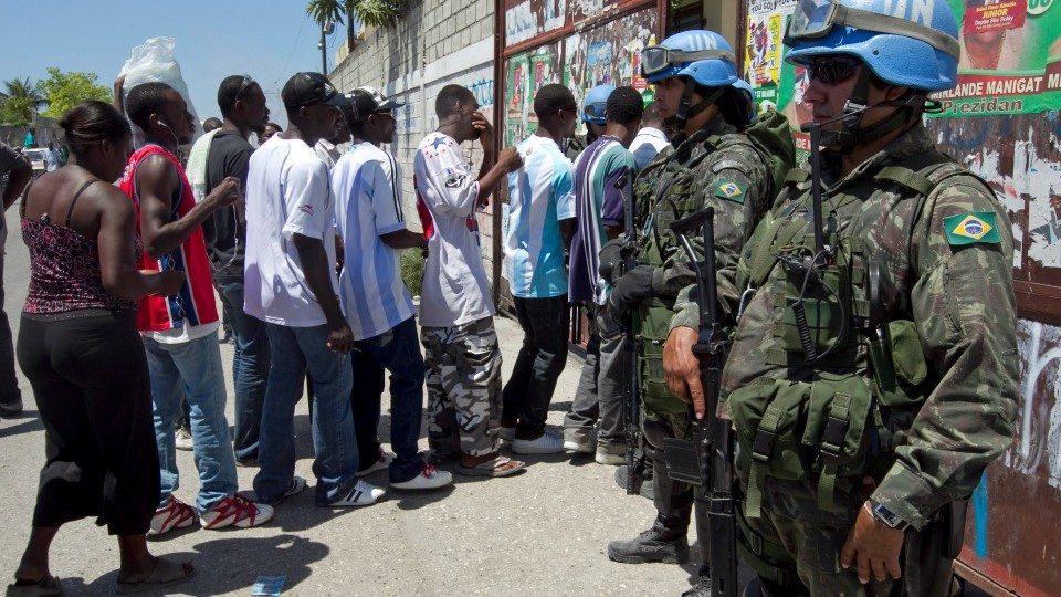 Kenia suspende el despliegue policial en Haití tras la renuncia del Primer Ministro de facto