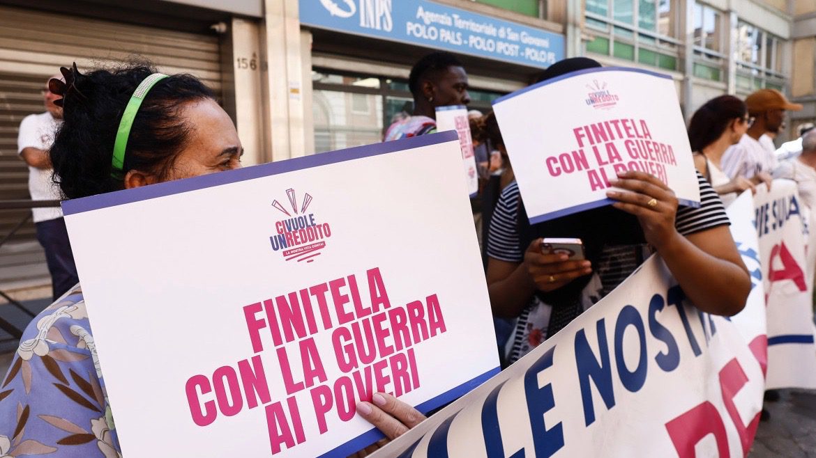 Italy protests end of Citizens' Income