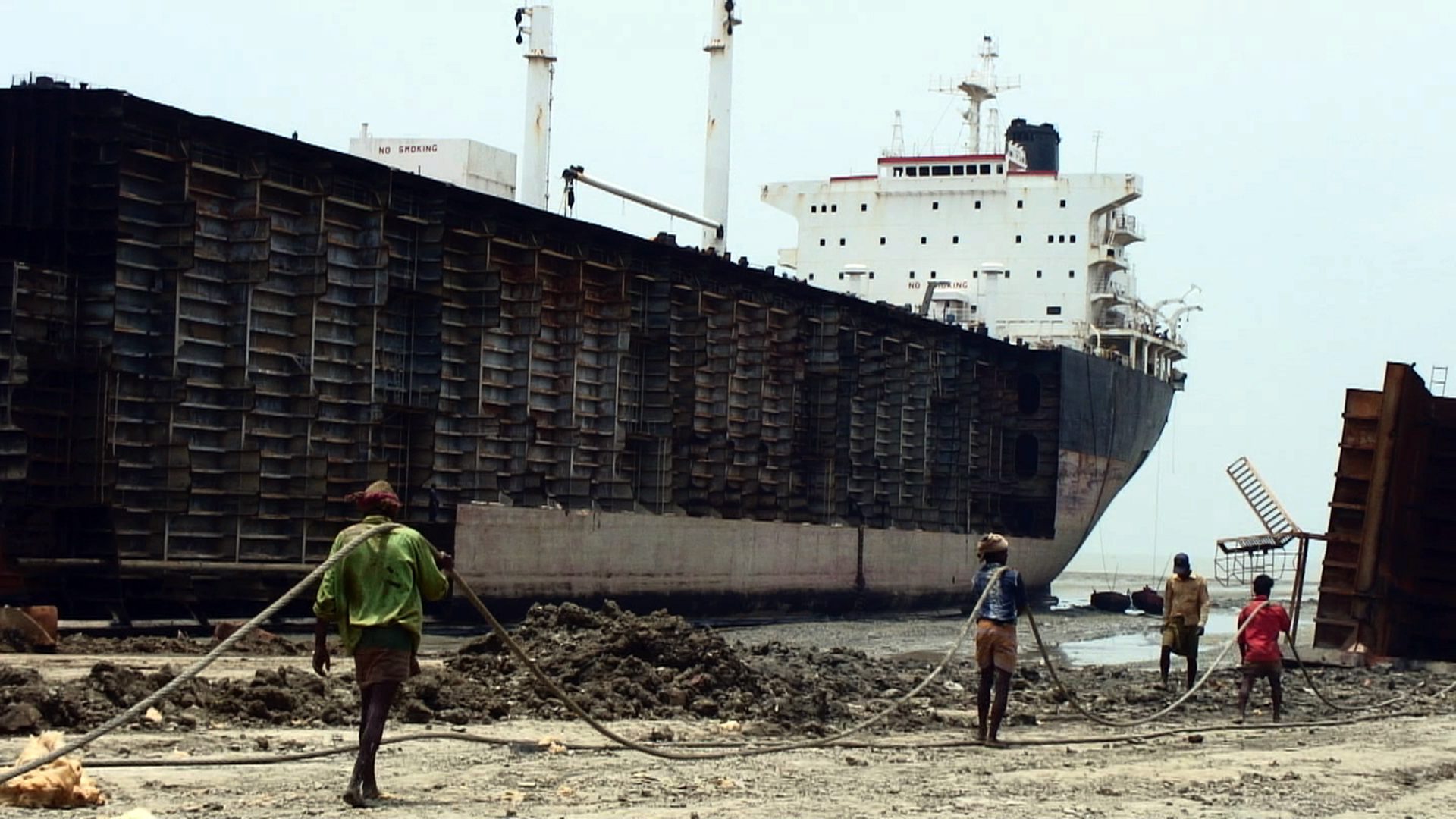 Fatal accidents are a regular occurrence in shipbreaking industry in Bangladesh