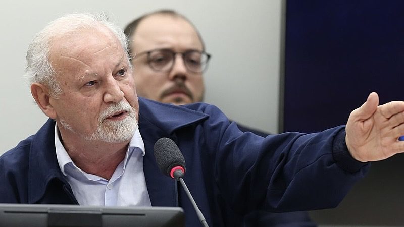 MST founder João Pedro Stedile faces off against right wing in Congress