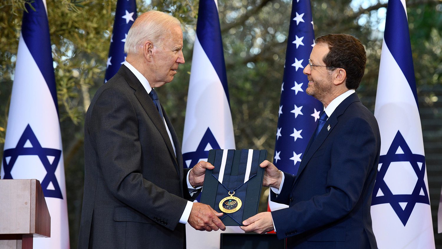 Biden to send one billion dollars in arms to Israel