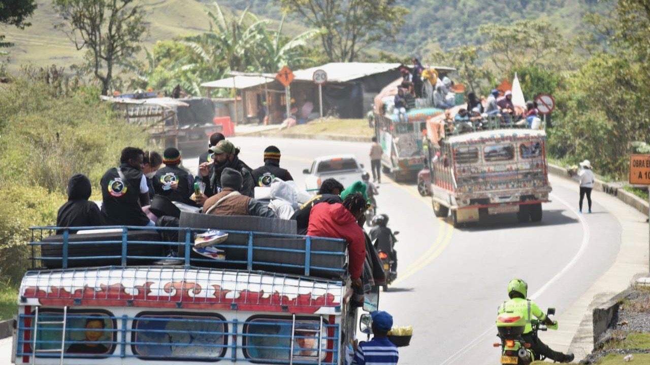 Amid increased violence, Colombians mobilize in defense of life and peace