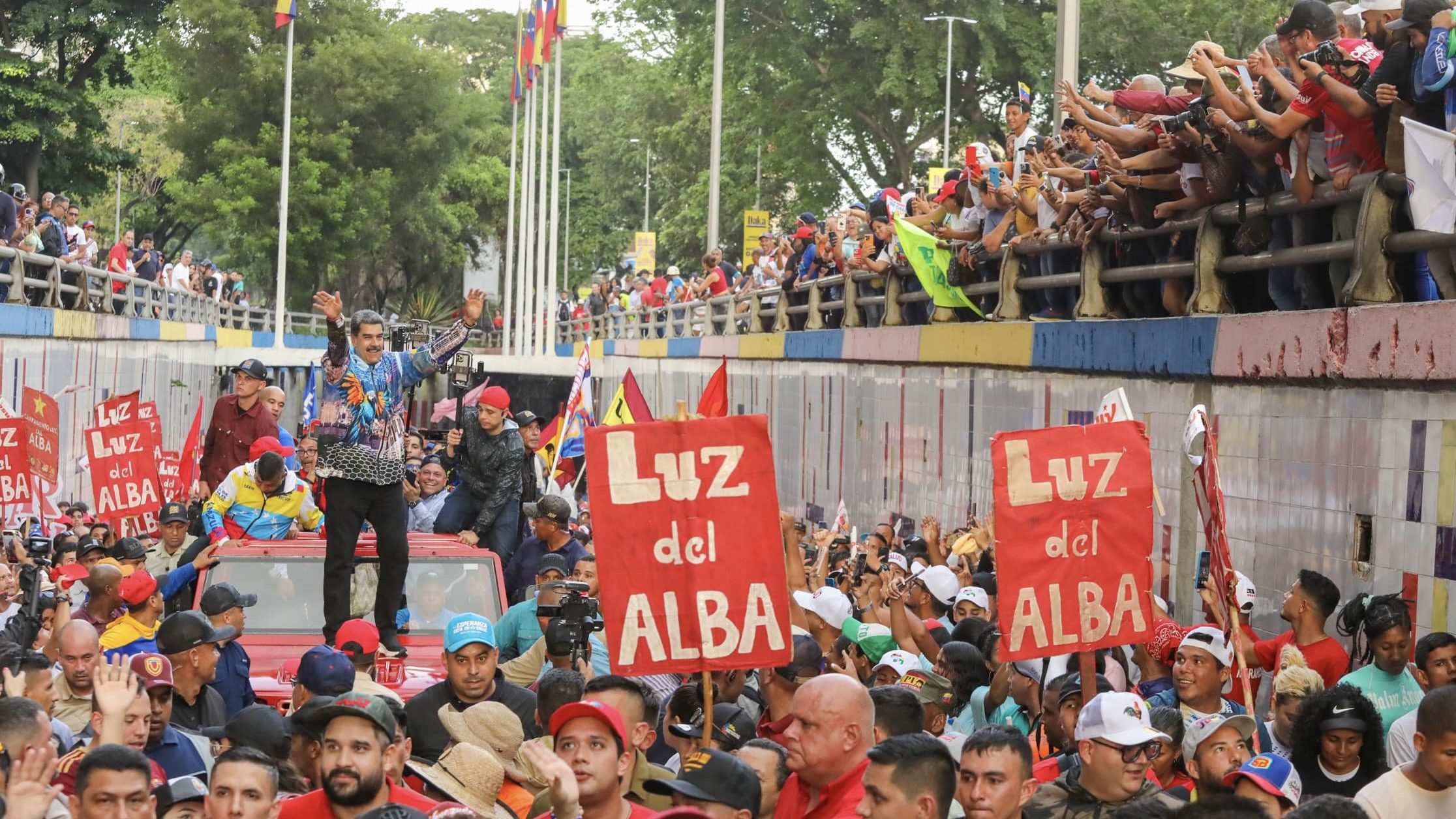 Venezuelan presidential campaigns kick off