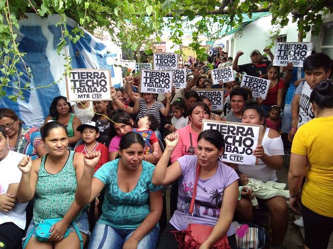 Over 200,000 Argentines take to the streets against Macri’s hike in costs of services