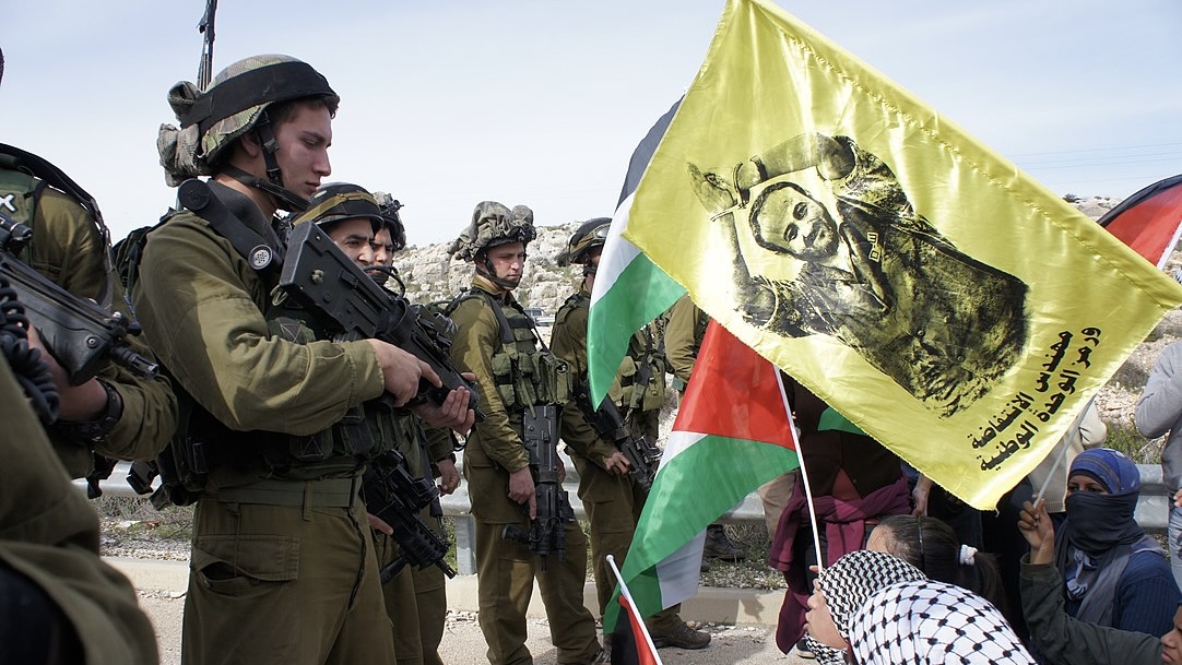 flag demanding release of Marwan Barghouti