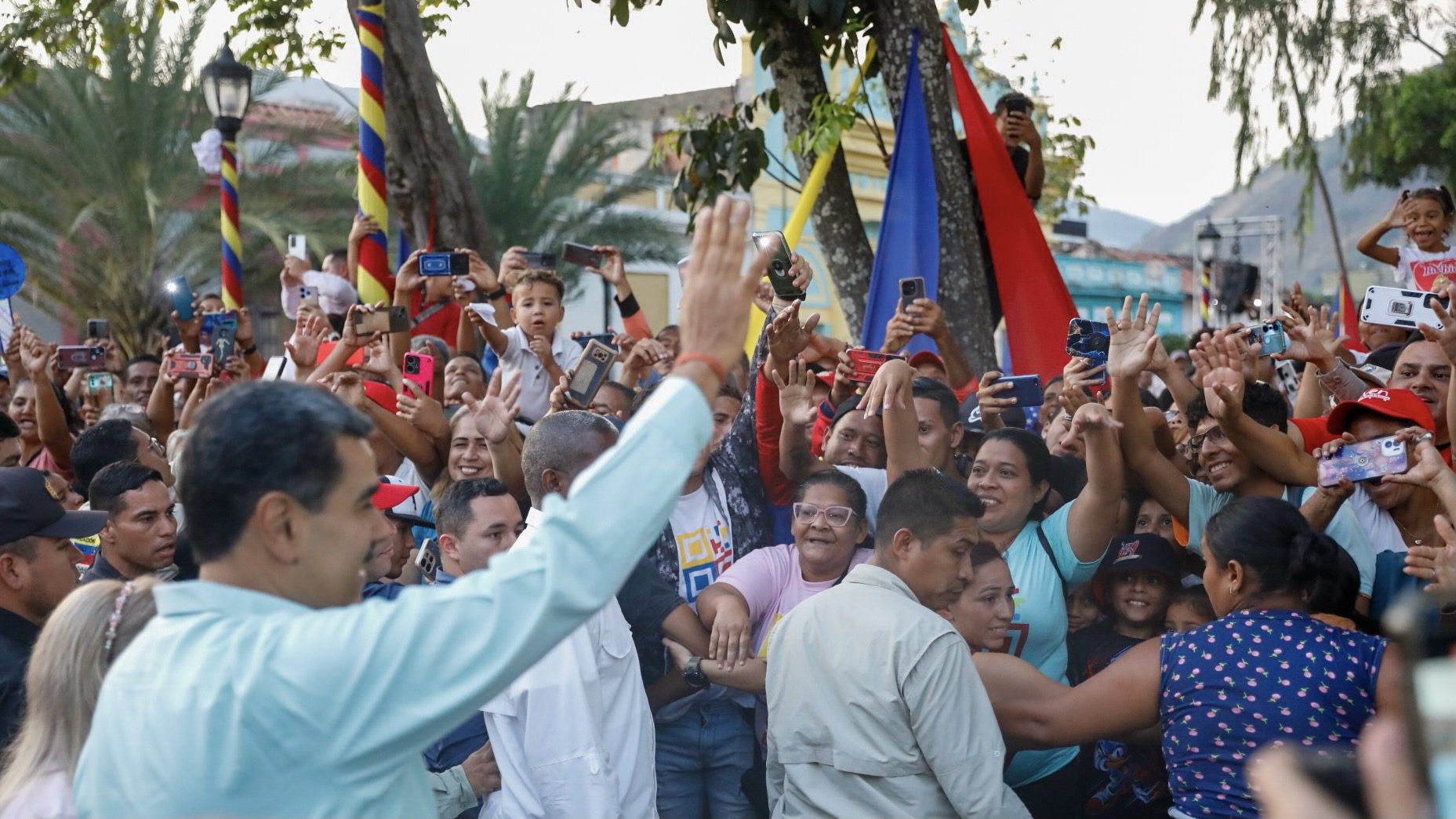Six held for assassination bid on Maduro; movements express solidarity with Venezuela