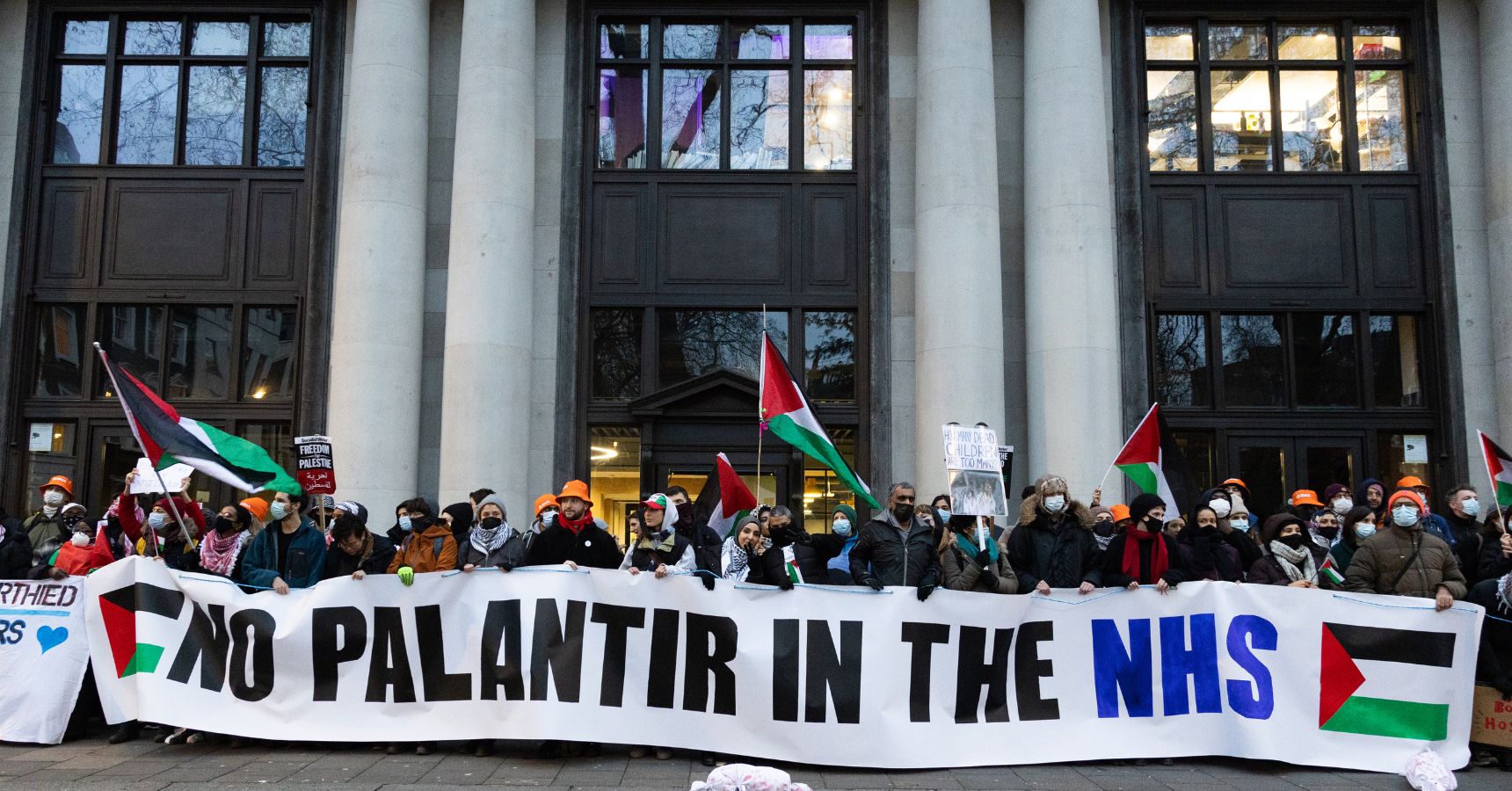 British government pressures NHS institutions to adopt Palantir plan