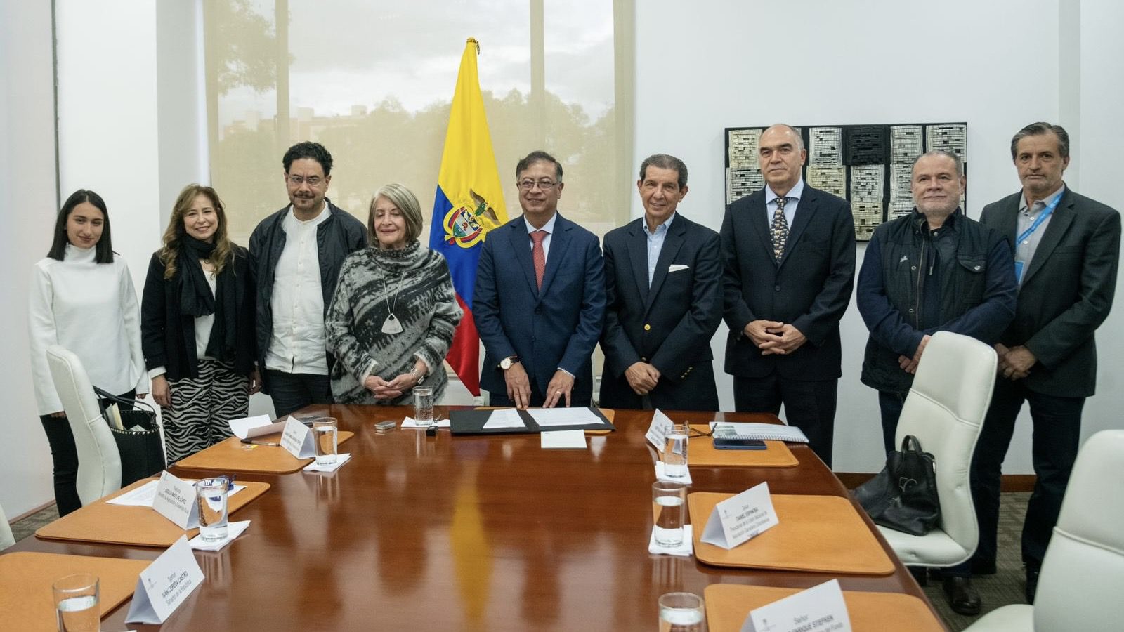 Colombian government makes historic advance towards agrarian reform and peace