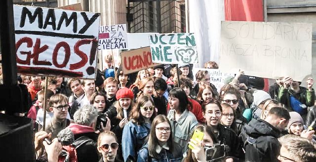 Demanding wage hike, school teachers embark on strike in Poland