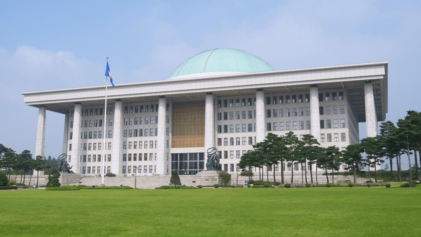 South Korean lawmakers pass landmark labor bill, amid rising trade union mobilizations