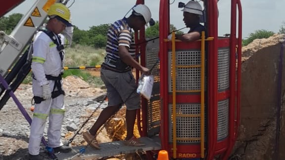 78 miners found starved and dehydrated to death in South African police operation against unlicensed mining