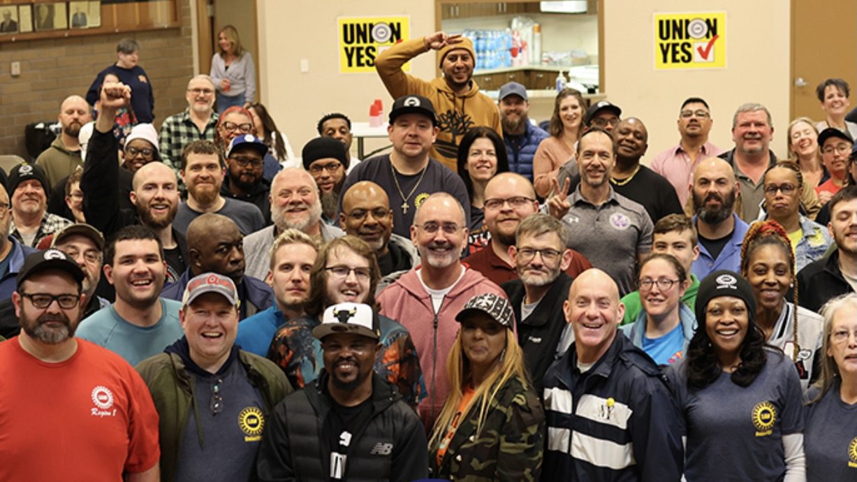 Tennessee auto workers make history by voting yes to unionize