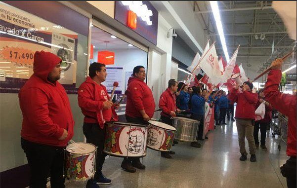Workers of Walmart Chile carried out largest private sector strike in years