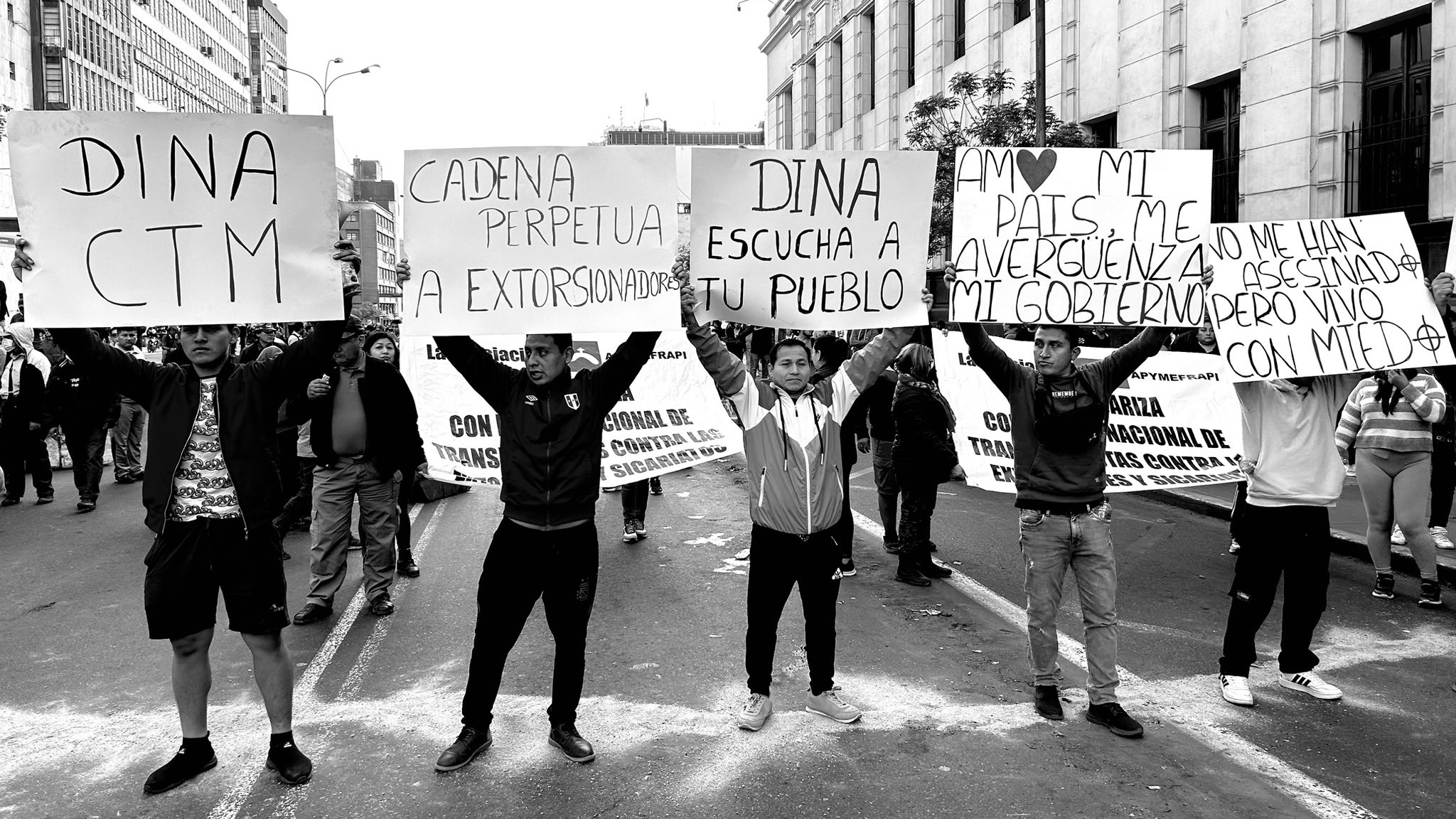 Peruvian transport workers strike to demand an end to extortion and crime