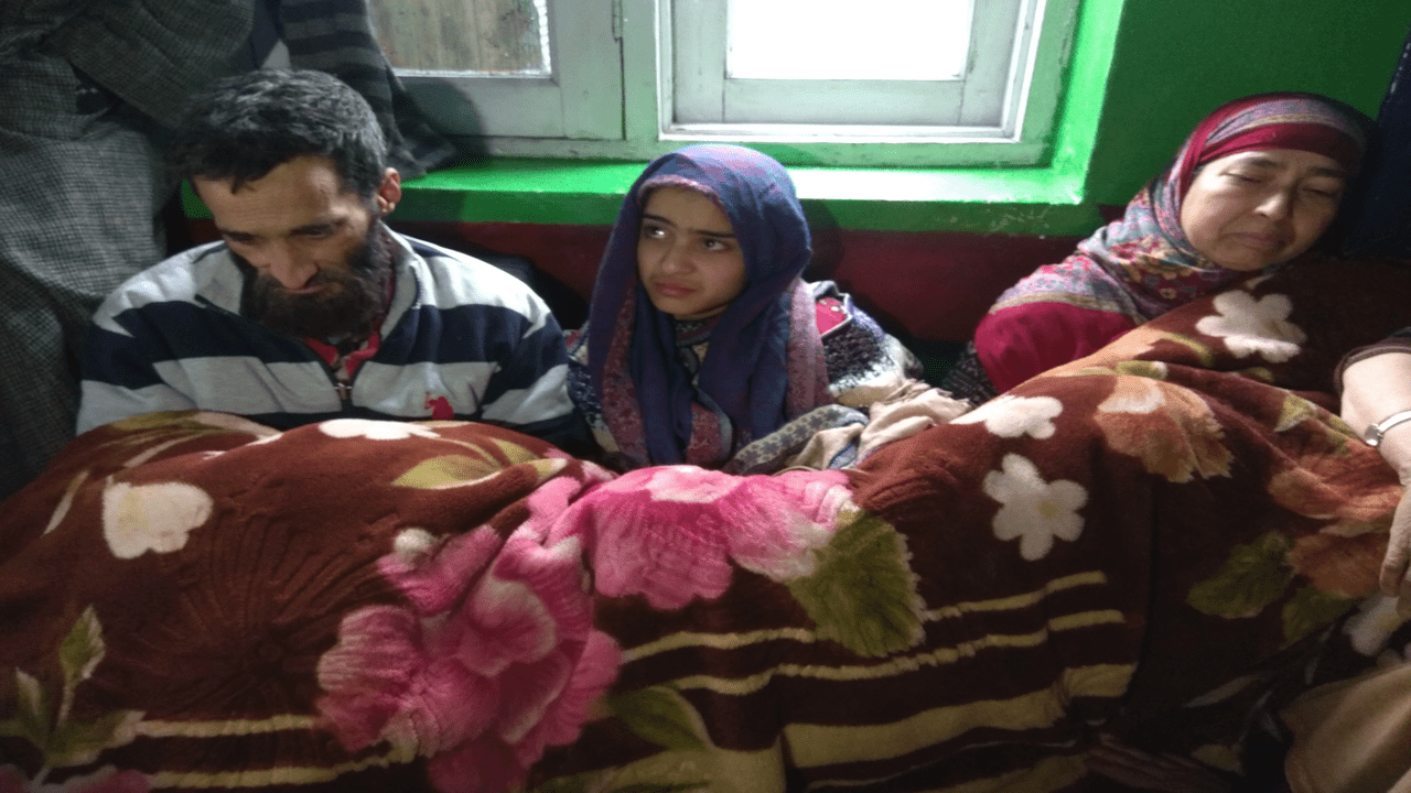 Teenage death in Kashmir