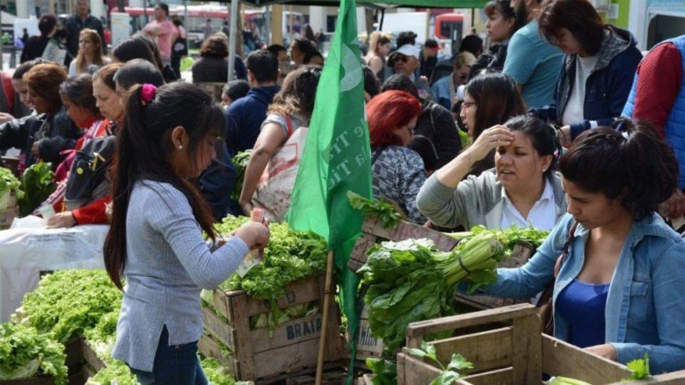 Argentine agricultural producers protest to denounce the crisis facing the sector