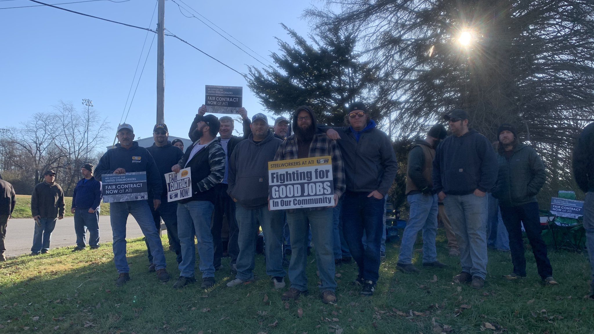US steelworkers go on strike over unfair wages and work contract