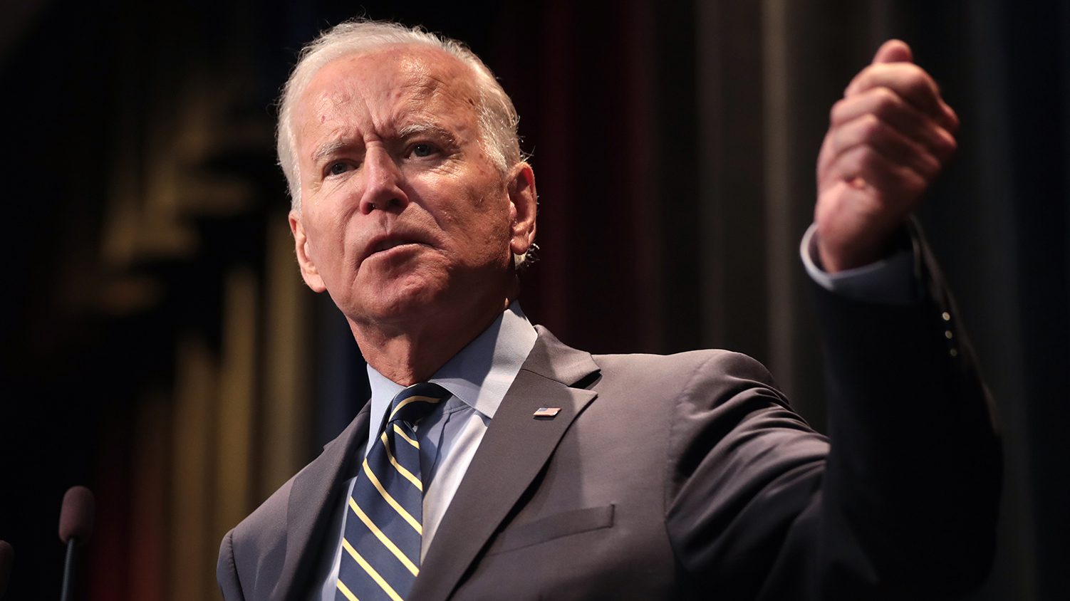 Biden shuts down US-Mexico border