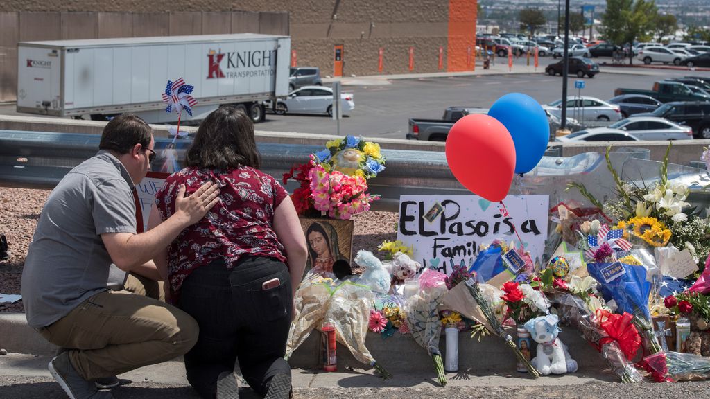 Two mass killings in the US by white supremacists within 24 hours