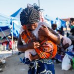 famlias-vivem-em-acampamento-na-cidade-de-beira-moambique-foto-rafael-stedile_32682356557_o - BT News