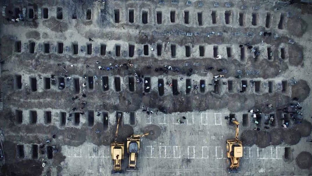 Graves for 160 school girls killed in US-Israeli attacks