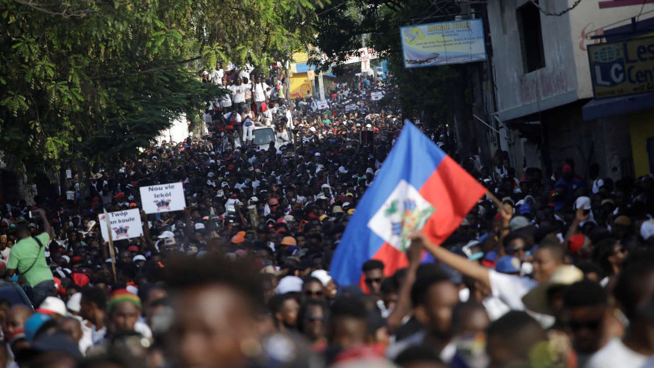 Haitians intensify protests against foreign military intervention, while US seeks authorization for “international mission”