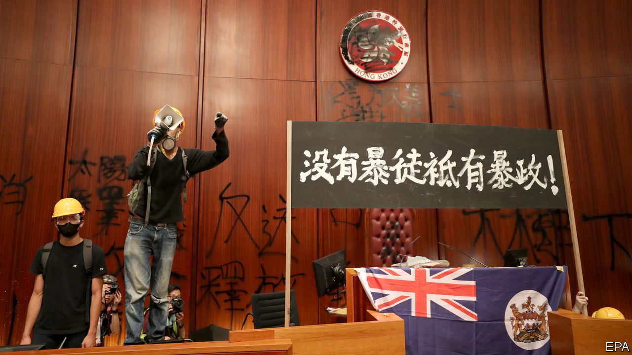 Anti-Beijing protesters turn violent on Handover Day