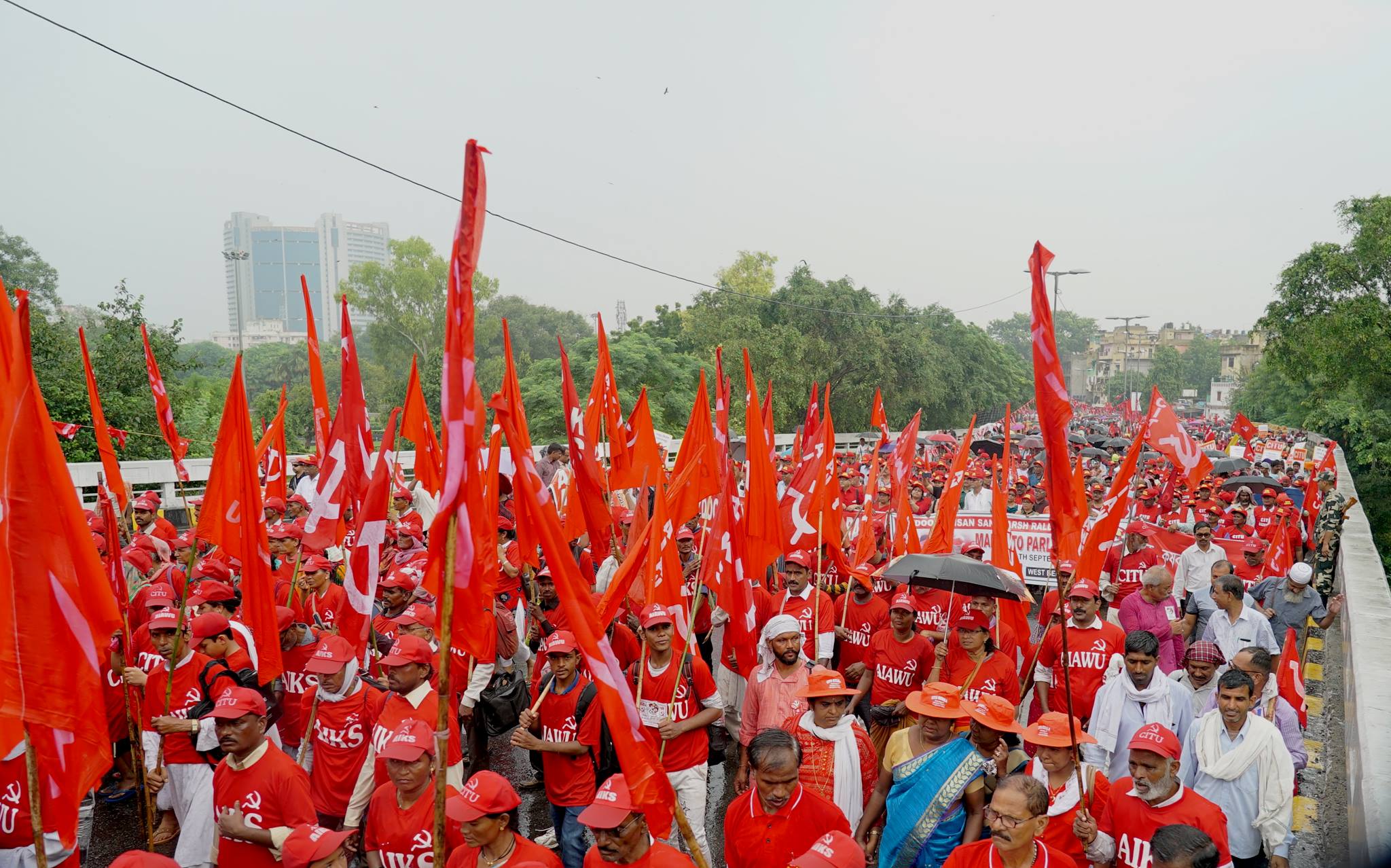 Hundreds of Thousands of Workers and Peasants marched to denounce the BJP government’s policies