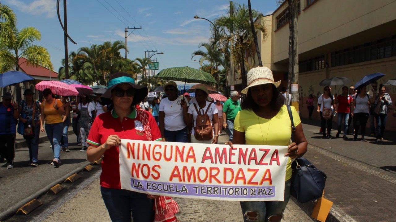 Colombian teachers carry out national strike in defense of life, peace and democracy