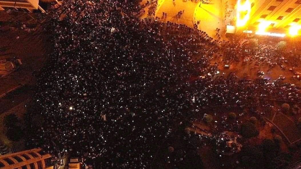 Lebanese rage against government’s economic policies for third day