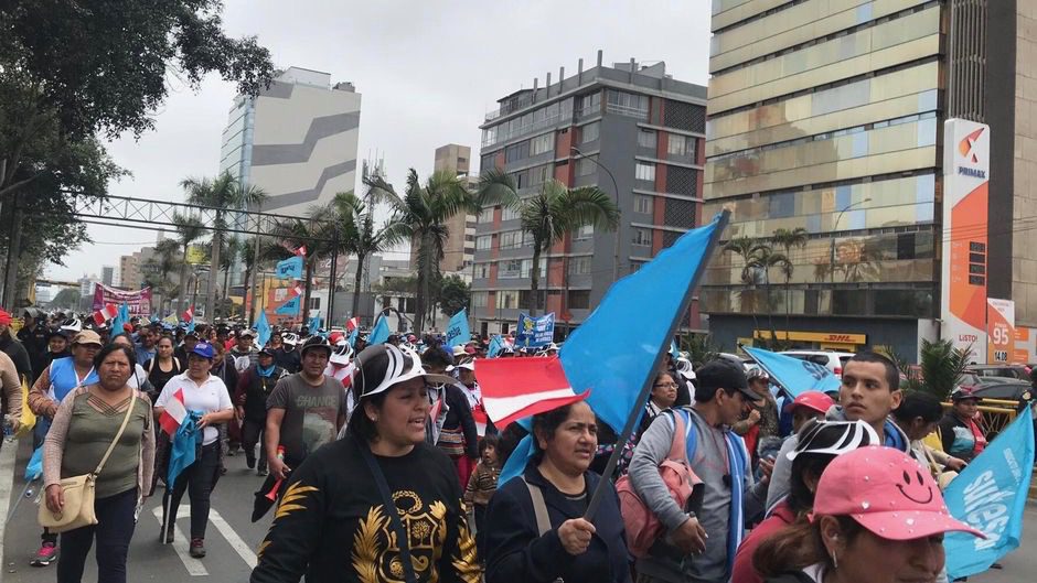 Peruvians protest against water privatization
