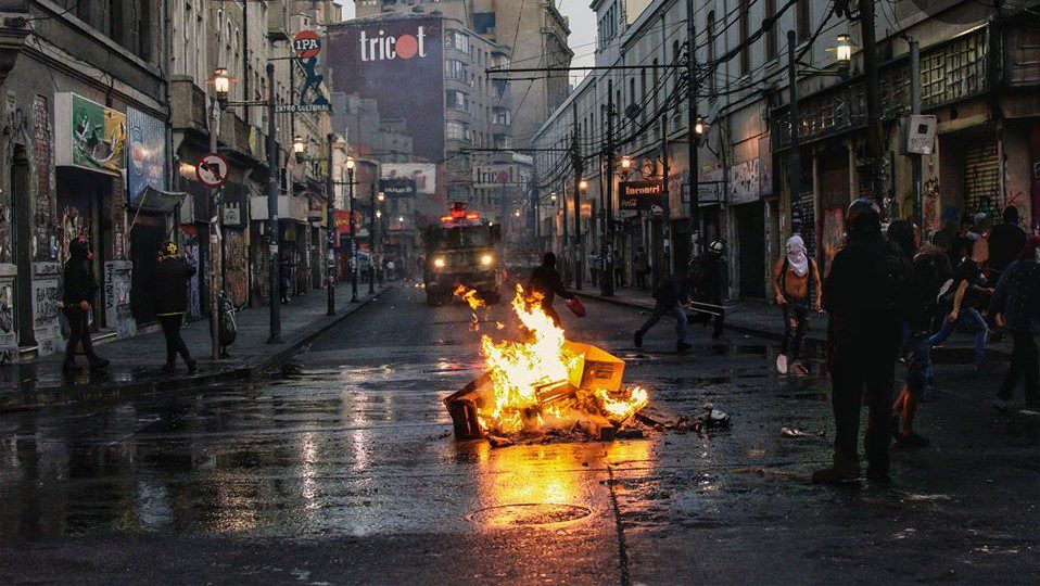 Death of football fan and activist in Chile reignites protests