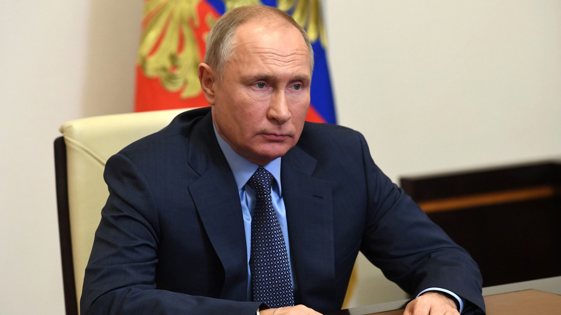 What are the Minsk agreements and what are their role in the Russia-Ukraine crisis?